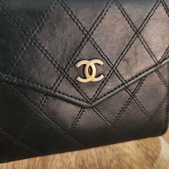 Chanel Quilted Black Leather Small Vintage Wallet - Picture 12 of 13
